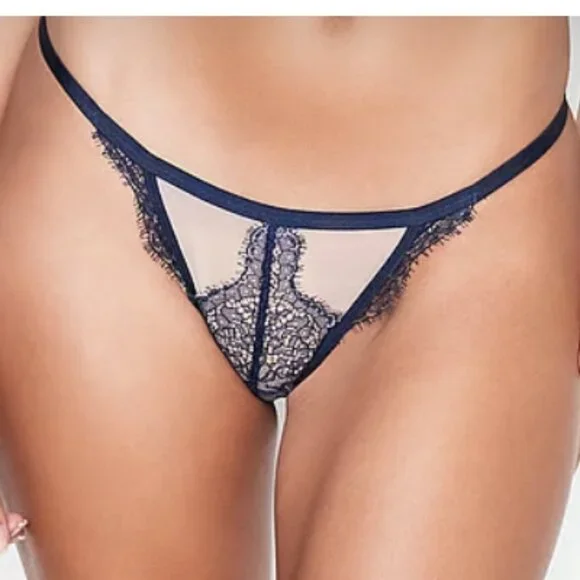 Victoria's Secret Chantilly Lace Plunge Bra and Panties